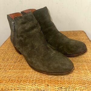 Lucky Brand Women’s 11 Basel Olive Green Suede Ankle Booties Double Zipper Y2K